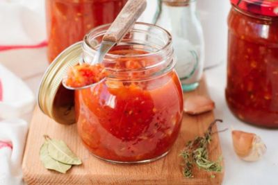 Diese Grillsauce eignet sich hervorragend zum Marinieren von Fleisch, Gemüse oder Tofu vor dem Grillen. Sie verleiht deinen Gerichten eine wunderbare Saftigkeit und Geschmacksfülle.