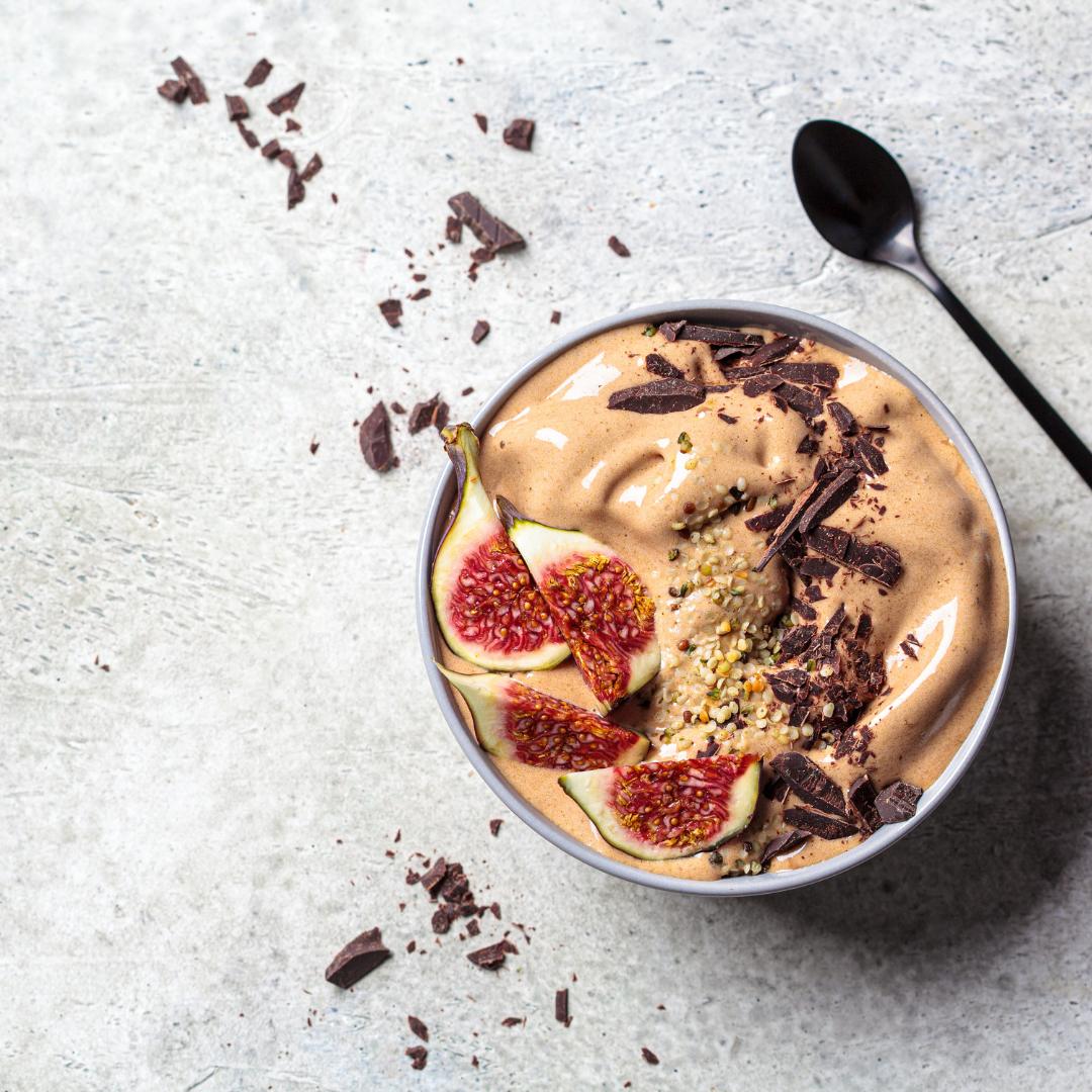 Erdandel-Smoothie-Bowl-Schoko-Banane