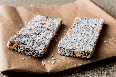 Ein besonders leckerer, schokoladiger Powerriegel mit JOY NATURALS naturreinem Kakao von kleinen Fairtrade Kakaobauern und dem besonderen Nährstoffplus aus choco:MAGIC.