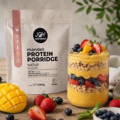 Mango-Beeren-Parfait mit Mandel Protein Porridge