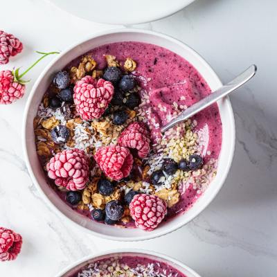 Soulfood Himbeer-Kokos Bowl