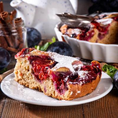 Mohnöl-Zwetschgen Glückskuchen