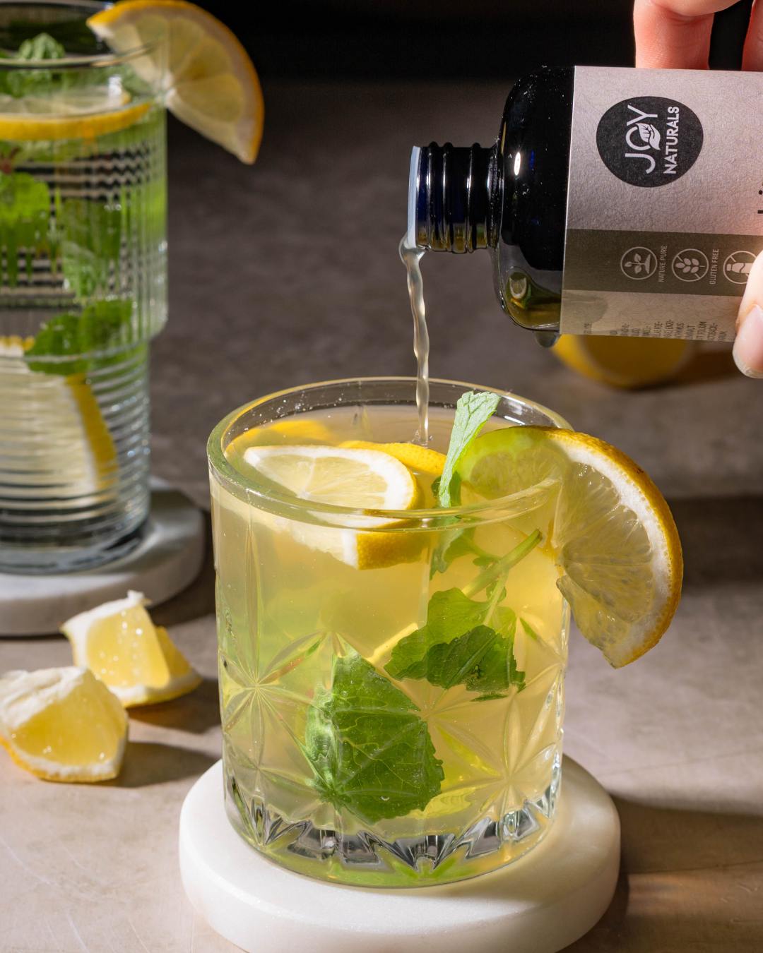 Fermentierte Bitterstoffe für die Verdauung trinken